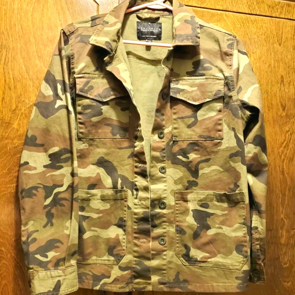Women's Medium Sanctuary brand Camo Jacket